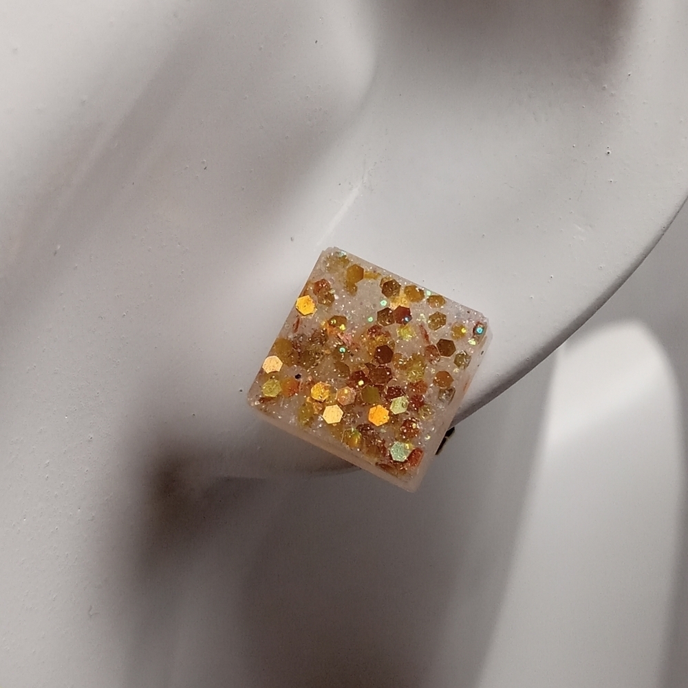 5/$25 Hand Crafted Gold Elegant Earrings